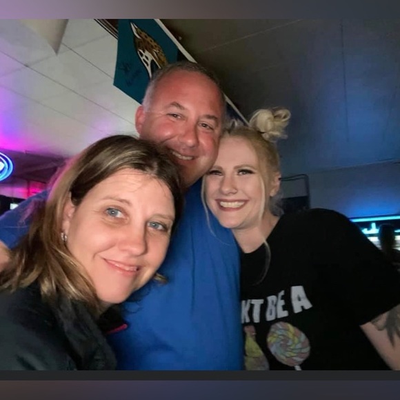 Meet your Posher, K! SAME DAY SHIPPING, 5 STAR RATING, SHARING MACHINE!!!🔥🔥 - Picture 7 of 8